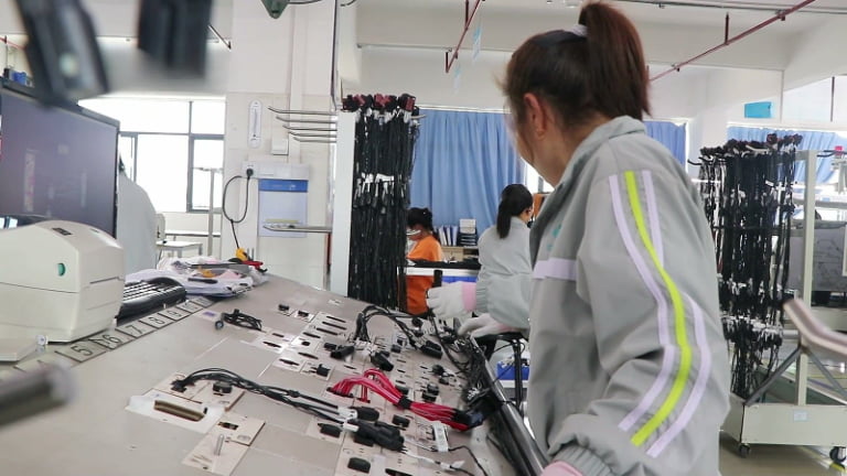 Evaluating Automotive Wire Harness Manufacturers for OEM Projects