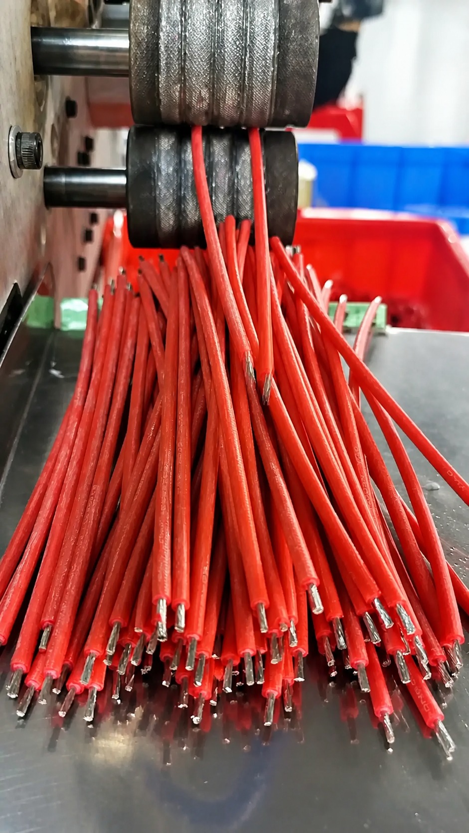 High-Speed Auto Cut-Strip Processing & Terminal Glue Dispensing Assembly