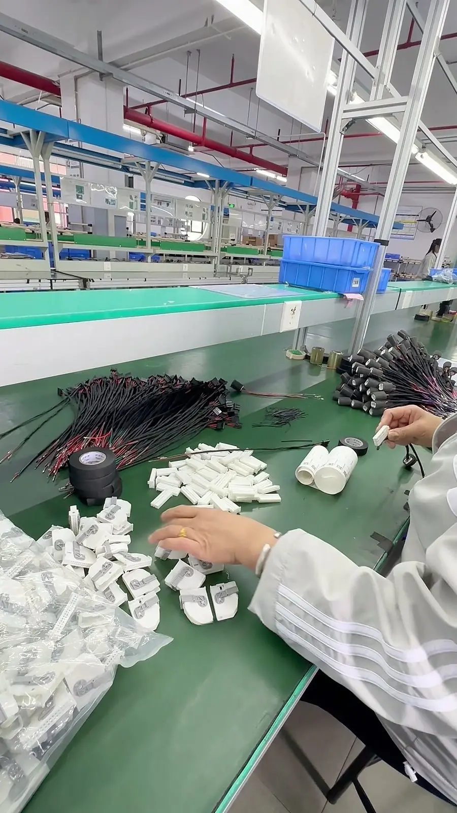 Automotive Wire Harness Hand Assembly & Strain Relief Molding