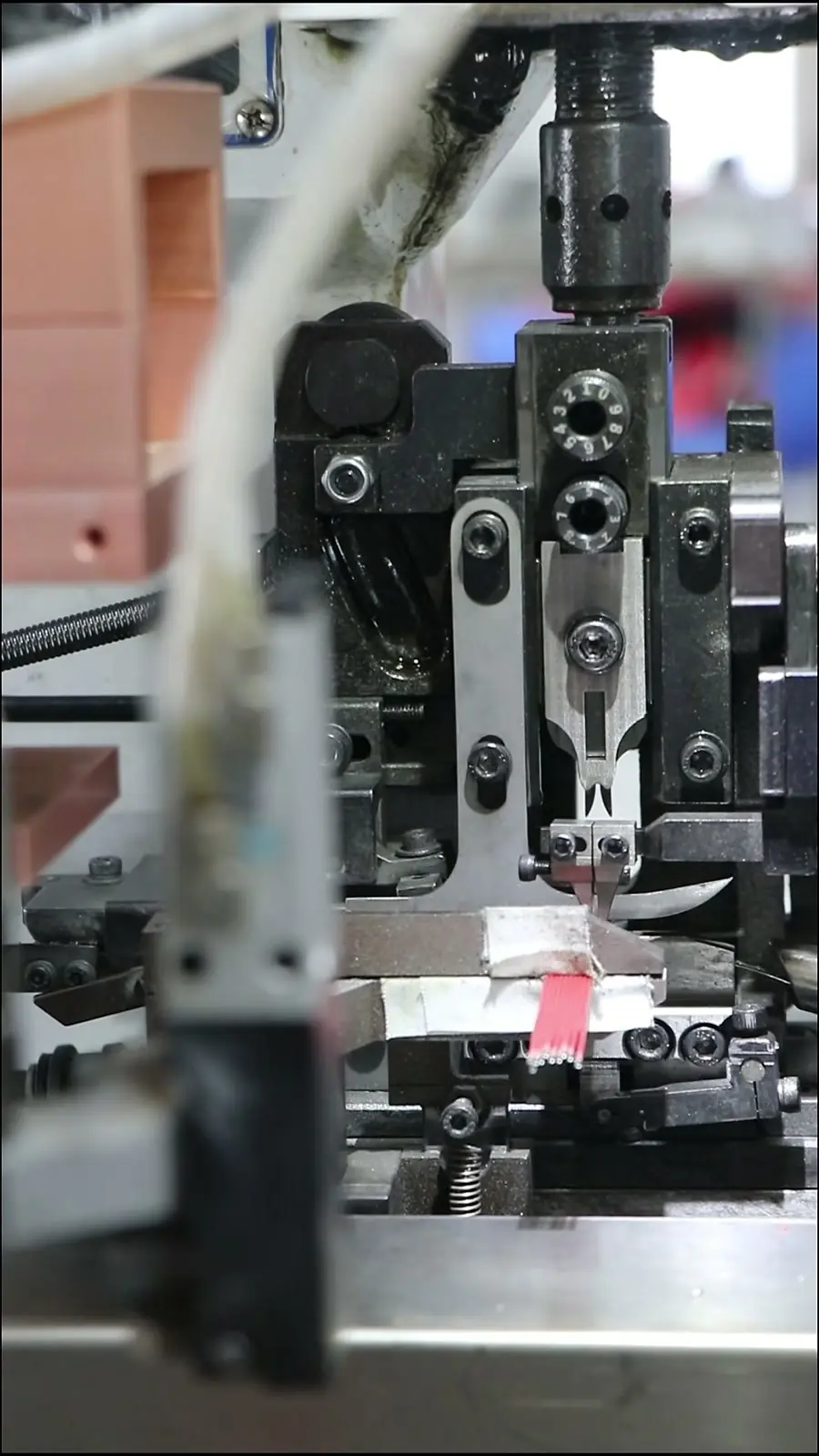 Fully Automated Ribbon Cable Cut-Strip-Crimp & Heat-Shrink Sleeve Assembly