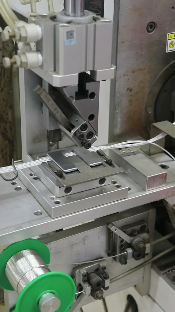 Fully Automated Wire Cut-Strip-Crimp & Housing Connector Assembly