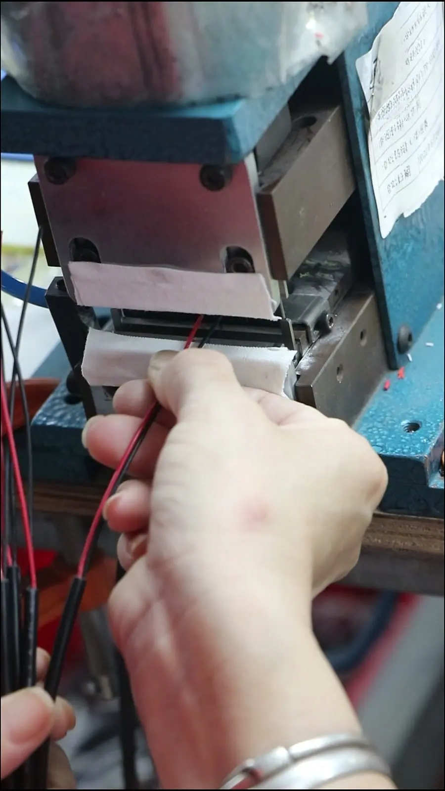 Precision Wire Stripping and Crimping for Medical Interconnect Assemblies